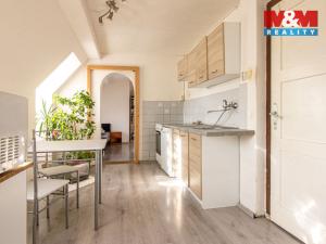 Prodej bytu 2+1, Cvikov - Cvikov II, Komenského, 48 m2