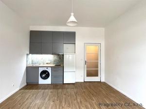 Pronájem bytu 1+kk, Praha, Kladenská, 30 m2