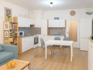 Prodej bytu 1+kk, Plzeň - Valcha, K Zelené louce, 33 m2