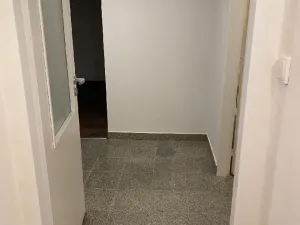 Pronájem bytu 1+kk, Praha - Vysočany, Freyova, 30 m2