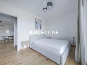 Pronájem bytu 3+kk, Praha - Karlín, Pernerova, 90 m2