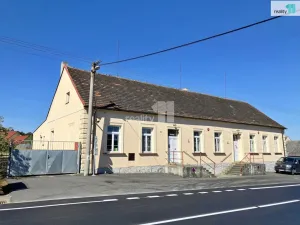 Prodej komerční nemovitosti, Dolce, 471 m2