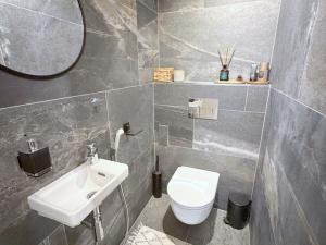 Pronájem bytu 3+kk, Praha - Řepy, Schwarzové, 80 m2