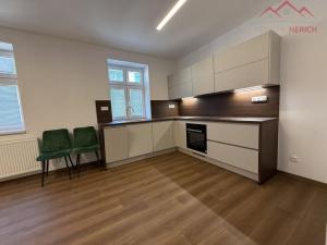 Pronájem bytu 3+kk, Chomutov, Vršovců, 75 m2