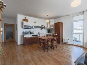 Pronájem bytu 2+kk, Praha, V Štíhlách, 64 m2