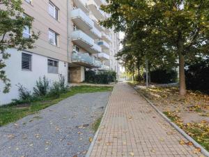 Pronájem bytu 2+kk, Praha, V Štíhlách, 64 m2