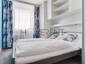 Pronájem bytu 2+kk, Praha - Michle, Hodonínská, 42 m2