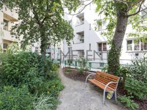 Pronájem bytu 1+kk, Praha - Nusle, Bartoškova, 30 m2