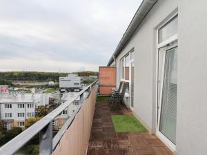 Pronájem bytu 2+kk, Praha - Vysočany, Pod Harfou, 54 m2