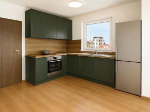 Pronájem bytu 3+kk, Praha, Čakovická, 83 m2