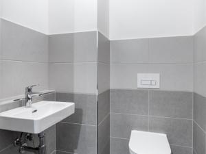 Pronájem bytu 3+kk, Praha, Čakovická, 83 m2