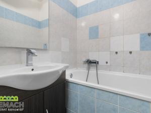 Pronájem bytu 2+1, Uherské Hradiště, Tůně, 55 m2