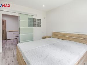 Prodej bytu 2+1, Horní Slavkov, Dlouhá, 55 m2