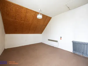 Prodej rodinného domu, Rovensko, 220 m2