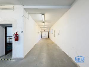 Pronájem obchodního prostoru, Blatná, 464 m2