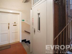 Prodej bytu 4+1, Praha - Holešovice, Veletržní, 101 m2