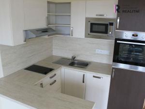 Pronájem bytu 1+kk, Karlovy Vary - Stará Role, Nejdlova, 31 m2