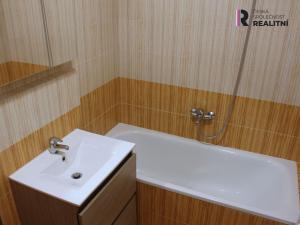 Pronájem bytu 1+kk, Karlovy Vary - Stará Role, Nejdlova, 31 m2
