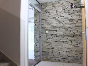 Pronájem bytu 1+kk, Karlovy Vary - Stará Role, Nejdlova, 31 m2