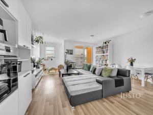 Prodej bytu 3+kk, Praha - Uhříněves, Oty Bubeníčka, 80 m2