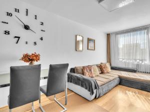 Prodej bytu 2+kk, Praha - Chodov, Hněvkovského, 42 m2