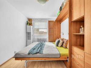 Prodej bytu 2+kk, Praha - Chodov, Hněvkovského, 42 m2