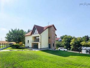 Pronájem rodinného domu, Kosoř, 380 m2