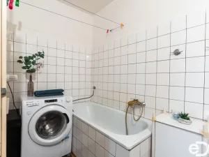 Prodej bytu 2+kk, Praha, U pramene, 49 m2