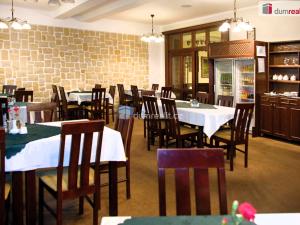 Prodej komerční nemovitosti, Doksy, Komenského, 254 m2