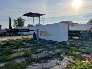 Pronájem komerční nemovitosti, Hradec Králové - Třebeš, V Mlejnku, 200 m2