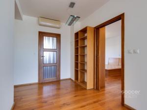 Pronájem bytu 2+kk, Praha - Prosek, Cihlářská, 65 m2