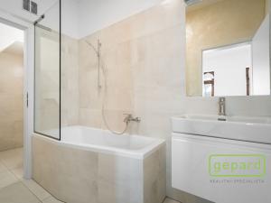 Pronájem bytu 4+kk, Praha, Pivovarská, 74 m2