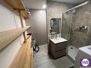 Pronájem bytu 3+kk, Praha, Veltruská, 55 m2