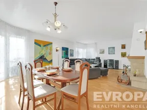 Prodej rodinného domu, Nymburk, Pístecká, 350 m2