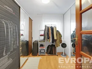 Prodej rodinného domu, Nymburk, Pístecká, 350 m2