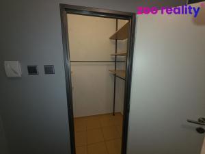 Pronájem bytu 2+1, Chomutov, Kostnická, 61 m2