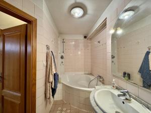 Pronájem bytu 3+kk, Praha - Holešovice, Milady Horákové, 100 m2