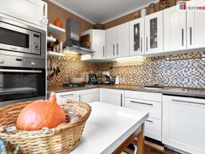 Prodej bytu 3+1, Ostrov, Lidická, 75 m2