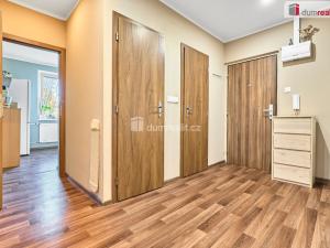 Prodej bytu 3+1, Ostrov, Lidická, 75 m2