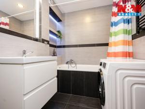 Prodej bytu 3+1, Olomouc - Neředín, Stiborova, 62 m2