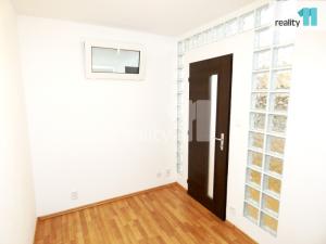 Pronájem bytu 3+kk, Praha - Karlín, Nekvasilova, 47 m2