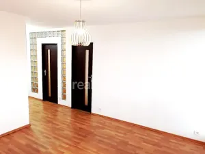 Pronájem bytu 3+kk, Praha - Karlín, Nekvasilova, 47 m2