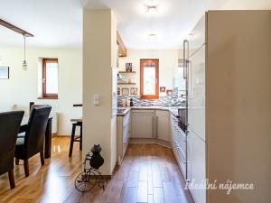 Pronájem bytu 4+kk, Měšice, Nad Babím dolem, 131 m2