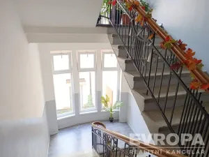 Prodej bytu 2+1, Nový Bor, Palackého náměstí, 66 m2