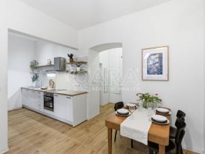 Prodej bytu 2+kk, Praha - Nusle, náměstí Generála Kutlvašra, 46 m2