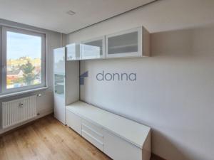 Pronájem bytu 2+kk, Praha, Majerského, 41 m2