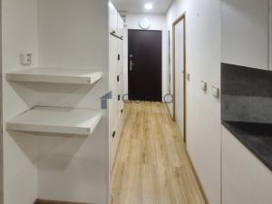 Pronájem bytu 2+kk, Praha, Majerského, 41 m2