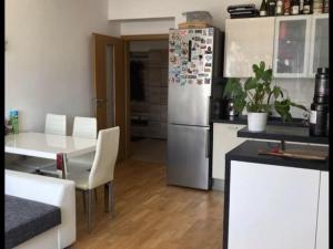 Pronájem bytu 2+kk, Praha - Smíchov, Podbělohorská, 62 m2