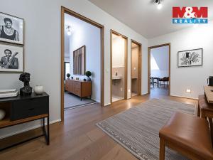 Prodej bytu 4+kk, Praha - Holyně, náměstí Pod lípou, 121 m2