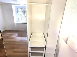 Pronájem bytu 1+kk, Praha, Nad Kajetánkou, 17 m2